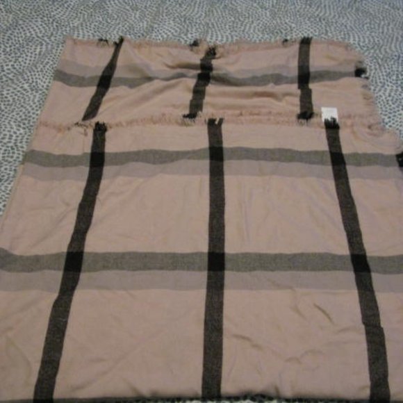 Tristan Oversized Blanket Scarf - Picture 3 of 3